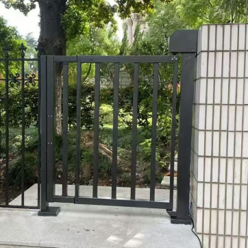 栅栏门